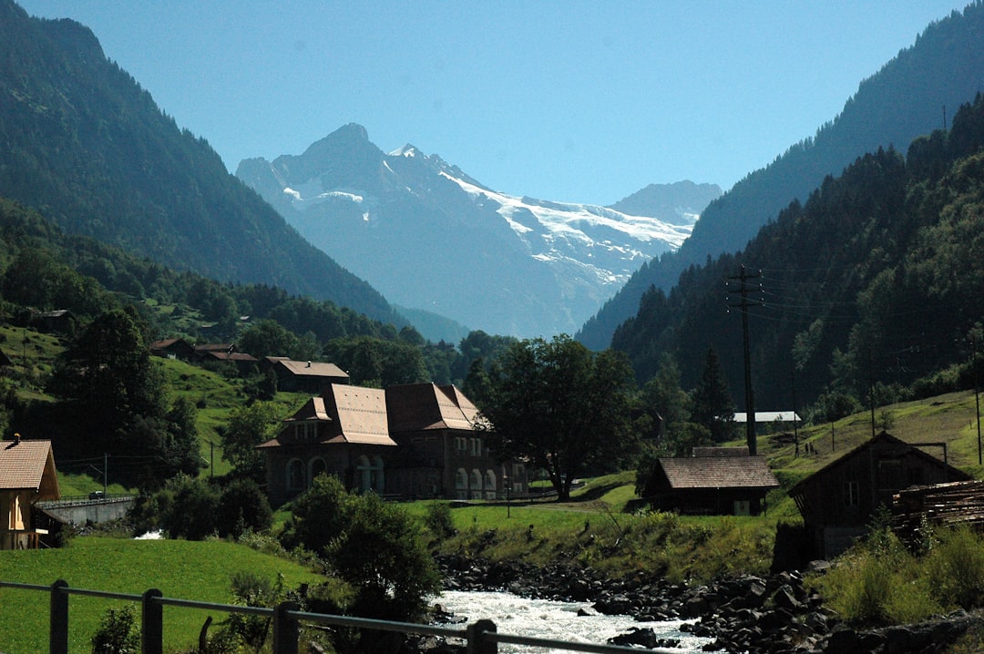 Švicarske Alpe s prekrasnim prirodnim krajolicima.